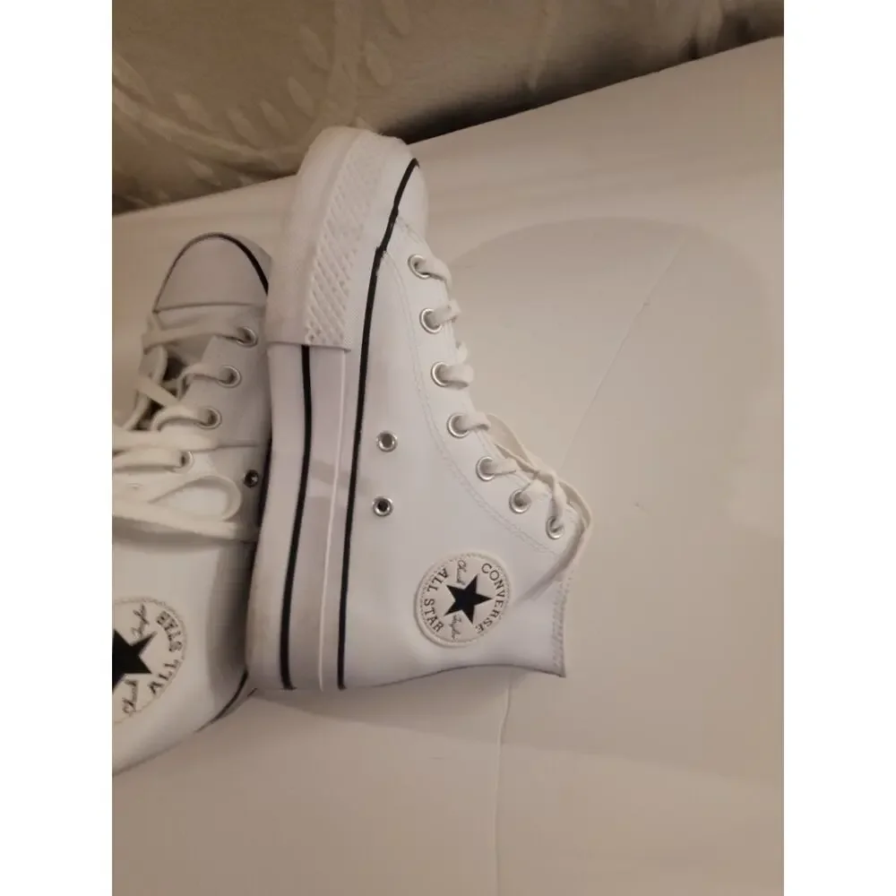 Converse Chuck Taylor All Star High Top White Leather Lace Up Sneaker woman 7.5